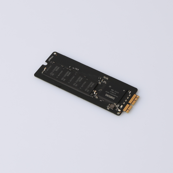 1TB Samsung MZ-KPU1T0T SSD Festplatte 655-1810 Front